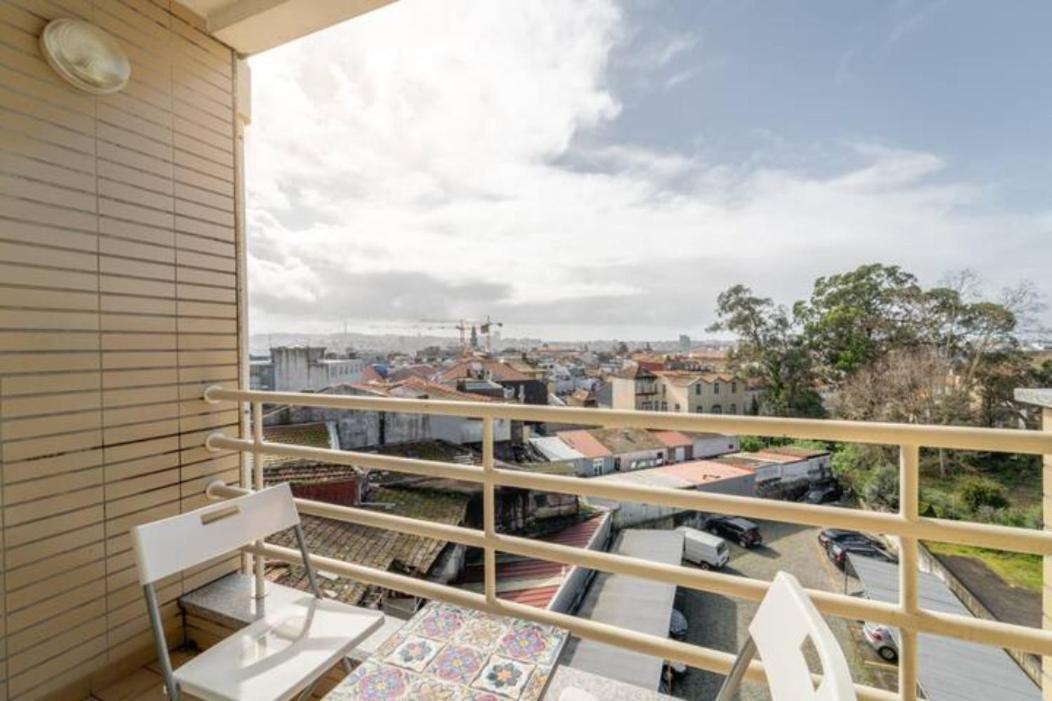 Apartamento Praca - Vistas Sobre A Cidade Порту Экстерьер фото
