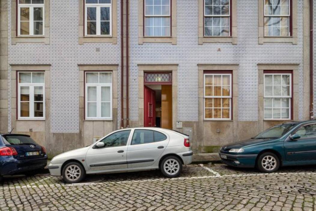 Apartamento Praca - Vistas Sobre A Cidade Порту Экстерьер фото